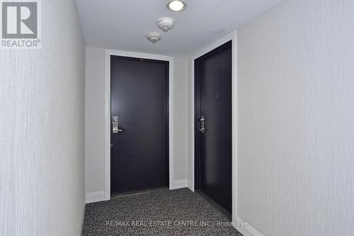 612 - 2150 Lawrence Avenue, Toronto, ON - Indoor