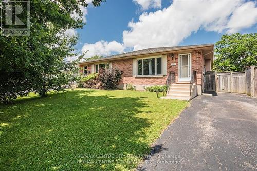 5 Bennett Place, St. Thomas, ON - Outdoor