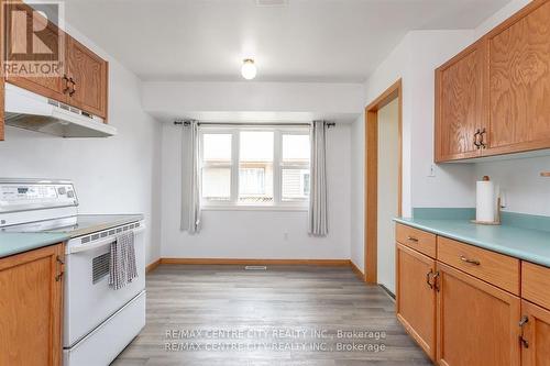 5 Bennett Place, St. Thomas, ON - Indoor Photo Showing Kitchen