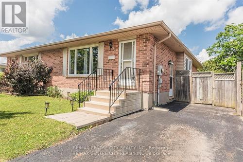 5 Bennett Place, St. Thomas, ON - Outdoor