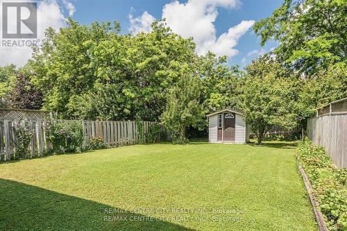 5 Bennett Place, St. Thomas, ON - Outdoor