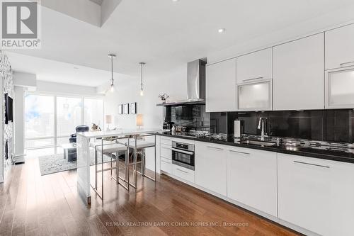 4903 - 8 The Esplanade, Toronto, ON - Indoor Photo Showing Kitchen With Upgraded Kitchen