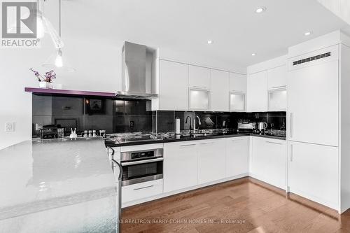 4903 - 8 The Esplanade, Toronto, ON - Indoor Photo Showing Kitchen