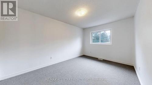 42 Hollis Crescent, East Gwillimbury, ON - Indoor Photo Showing Other Room