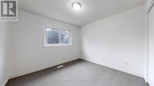 42 Hollis Crescent, East Gwillimbury, ON - Indoor Photo Showing Other Room