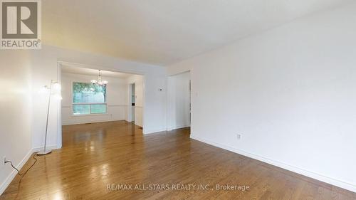 42 Hollis Crescent, East Gwillimbury, ON - Indoor Photo Showing Other Room