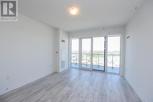 1602B - 4655 Metcalfe Avenue, Mississauga, ON - Indoor Photo Showing Other Room