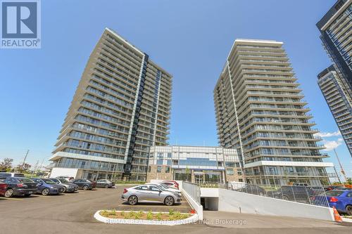 1602B - 4655 Metcalfe Avenue, Mississauga, ON - Outdoor With Balcony With Facade