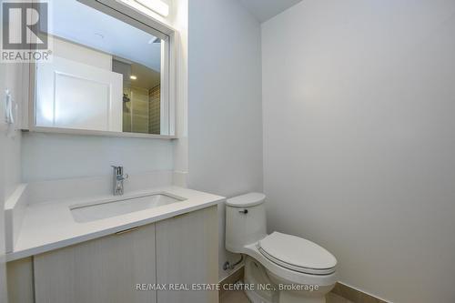 1602B - 4655 Metcalfe Avenue, Mississauga, ON - Indoor Photo Showing Bathroom