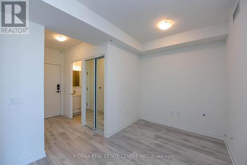 1602B - 4655 Metcalfe Avenue, Mississauga, ON - Indoor Photo Showing Other Room