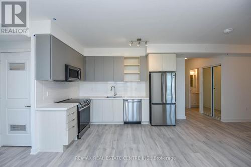 1602B - 4655 Metcalfe Avenue, Mississauga, ON - Indoor Photo Showing Kitchen