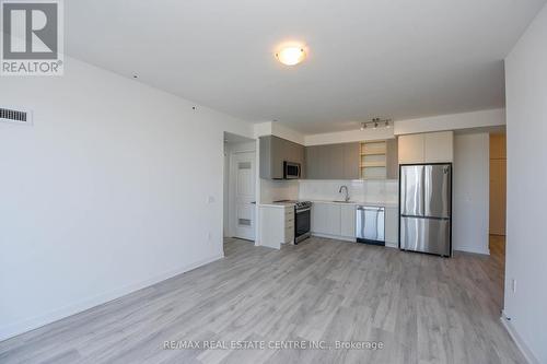 1602B - 4655 Metcalfe Avenue, Mississauga, ON - Indoor Photo Showing Kitchen