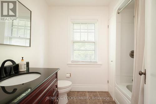 1276 Monaghan Road, Peterborough (Downtown), ON - Indoor Photo Showing Bathroom