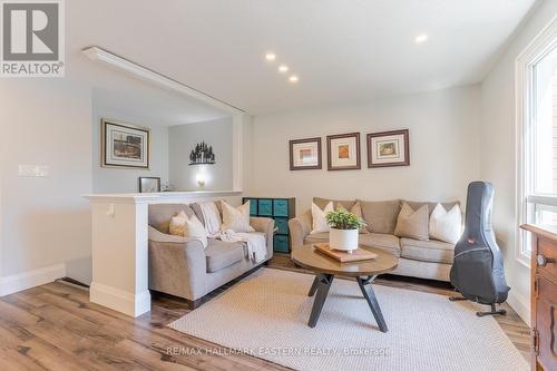 769 Trailview Drive, Peterborough (Ashburnham), ON - Indoor Photo Showing Living Room