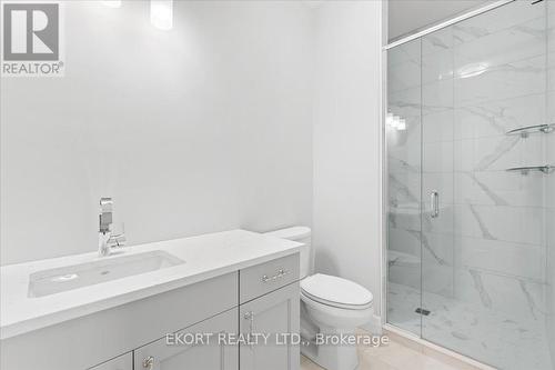 28 Wims Way, Belleville, ON - Indoor Photo Showing Bathroom