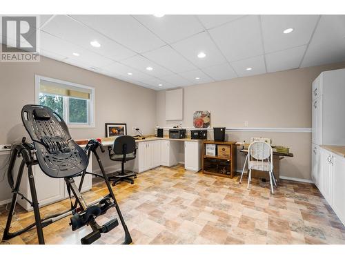 7451 Estate Drive, North Shuswap, BC - Indoor