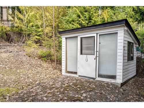 7451 Estate Drive, North Shuswap, BC - Outdoor