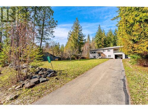 7451 Estate Drive, North Shuswap, BC - Outdoor