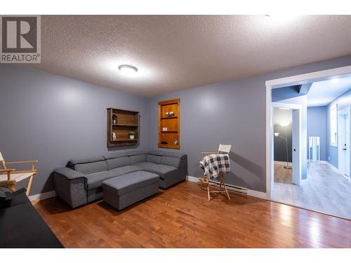 3045 Lindberg Road, South Shuswap, BC - Indoor