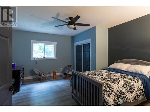 3045 Lindberg Road, South Shuswap, BC - Indoor Photo Showing Bedroom