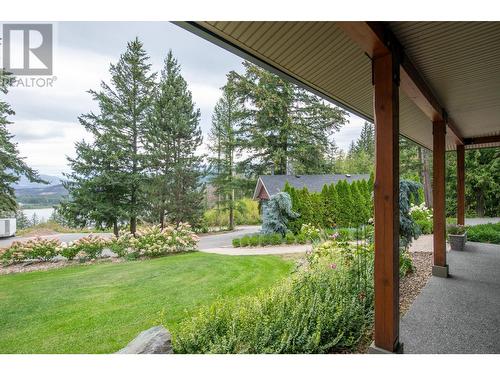 3045 Lindberg Road, South Shuswap, BC - Outdoor