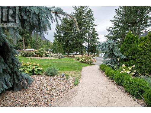 3045 Lindberg Road, South Shuswap, BC - Outdoor