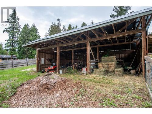 3045 Lindberg Road, South Shuswap, BC - Outdoor