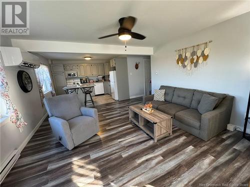 492 Sharps Mountain Road, Newburg, NB - Indoor Photo Showing Living Room