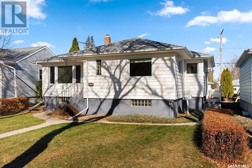 222 Broadway Avenue, Regina, SK - Outdoor