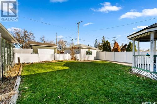 222 Broadway Avenue, Regina, SK - Outdoor