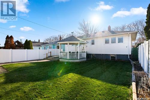 222 Broadway Avenue, Regina, SK - Outdoor