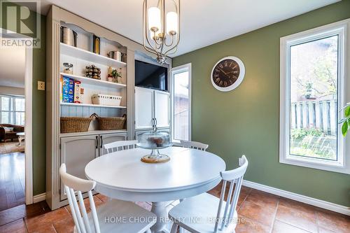 38 Canadian Oaks Drive, Whitby, ON - Indoor Photo Showing Dining Room