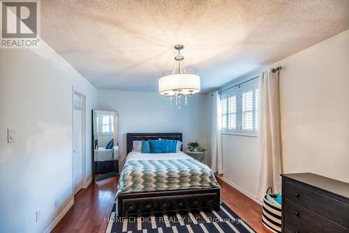 38 Canadian Oaks Drive, Whitby, ON - Indoor Photo Showing Bedroom