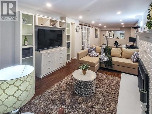 38 Canadian Oaks Drive, Whitby, ON - Indoor Photo Showing Living Room