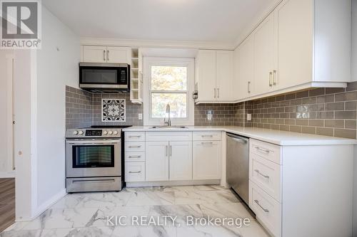 24 Sandra Drive, Orillia, ON - Indoor Photo Showing Kitchen