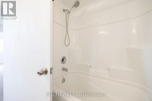 24 Sandra Drive, Orillia, ON - Indoor Photo Showing Bathroom