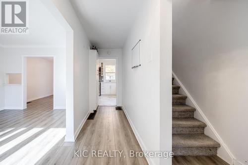 24 Sandra Drive, Orillia, ON - Indoor Photo Showing Other Room