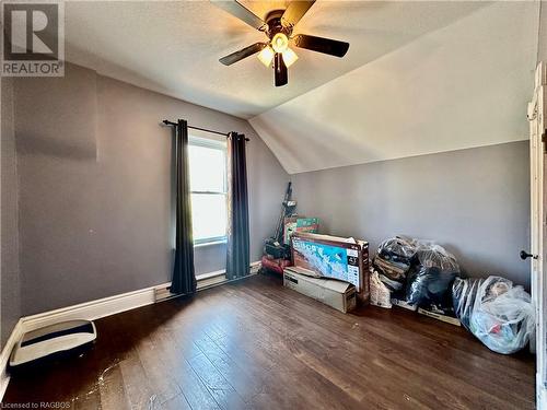 618 8Th Avenue, Hanover, ON - Indoor Photo Showing Bedroom