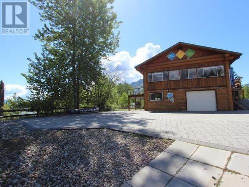 21 Cottonwood Drive, North Shuswap, BC 