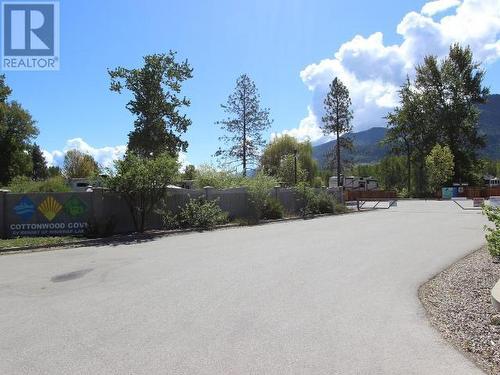 21 Cottonwood Drive, North Shuswap, BC 