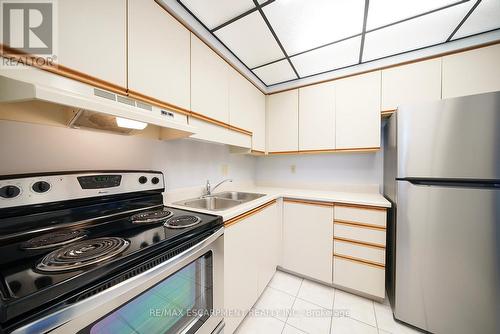 412 - 88 Toll Gate Road, Brantford, ON - Indoor Photo Showing Kitchen With Double Sink