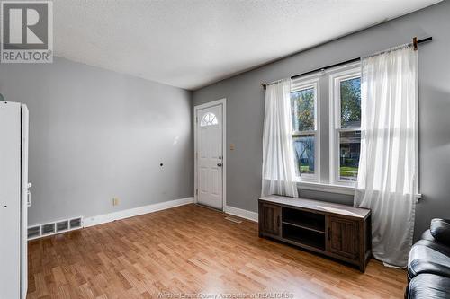 8 Westmoreland Avenue, Leamington, ON - Indoor Photo Showing Other Room