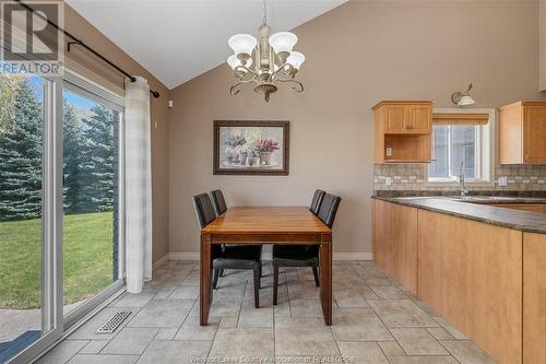 11448 Timber Bay Crescent, Windsor, ON - Indoor Photo Showing Dining Room