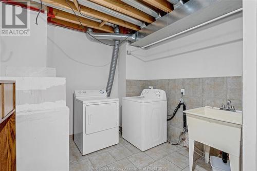 11448 Timber Bay Crescent, Windsor, ON - Indoor Photo Showing Laundry Room