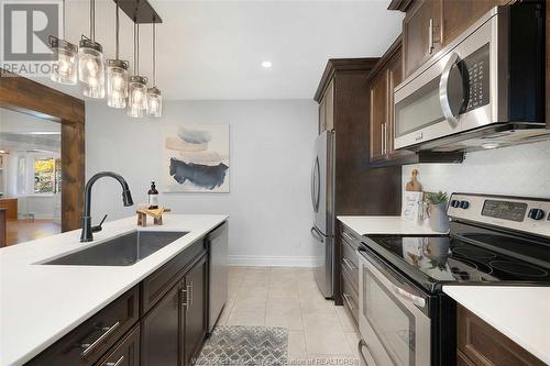 3505 Maisonneuve, Windsor, ON - Indoor Photo Showing Kitchen