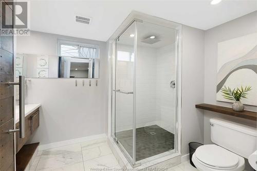 3505 Maisonneuve, Windsor, ON - Indoor Photo Showing Bathroom