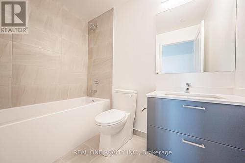 A1602 - 30 Upper Mall Way, Vaughan, ON - Indoor Photo Showing Bathroom