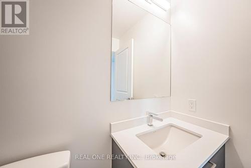 A1602 - 30 Upper Mall Way, Vaughan, ON - Indoor Photo Showing Bathroom