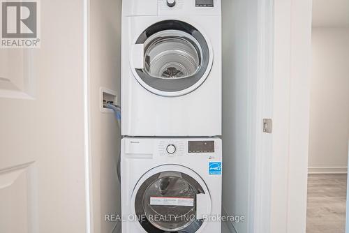 A1602 - 30 Upper Mall Way, Vaughan, ON - Indoor Photo Showing Laundry Room