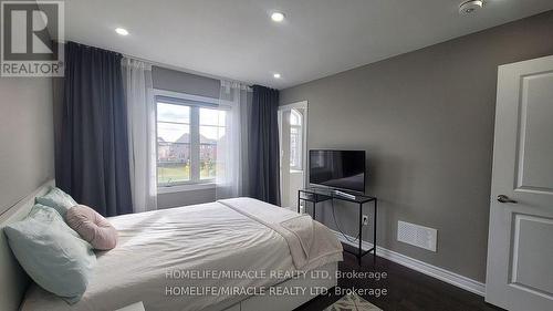 1319 Chee Chee Landing, Milton, ON - Indoor Photo Showing Bedroom